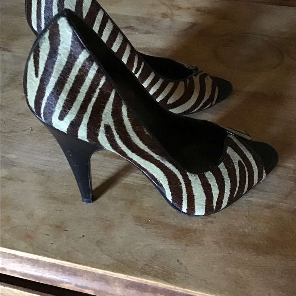 Carlos Heels 7.5 tiger print 3" 4/25